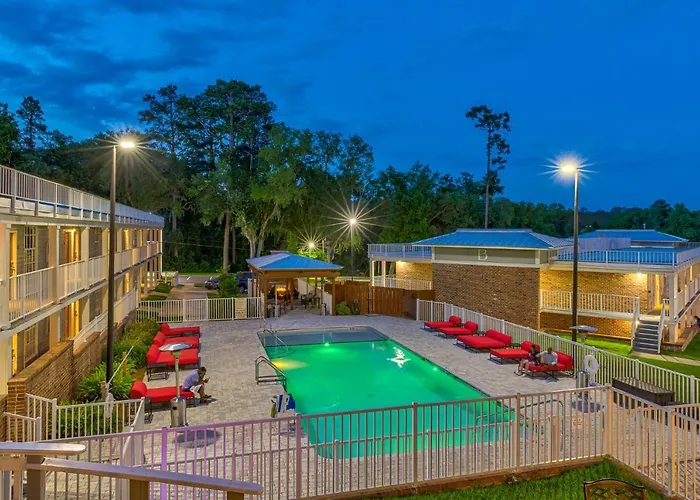 Seven Hills Hotel