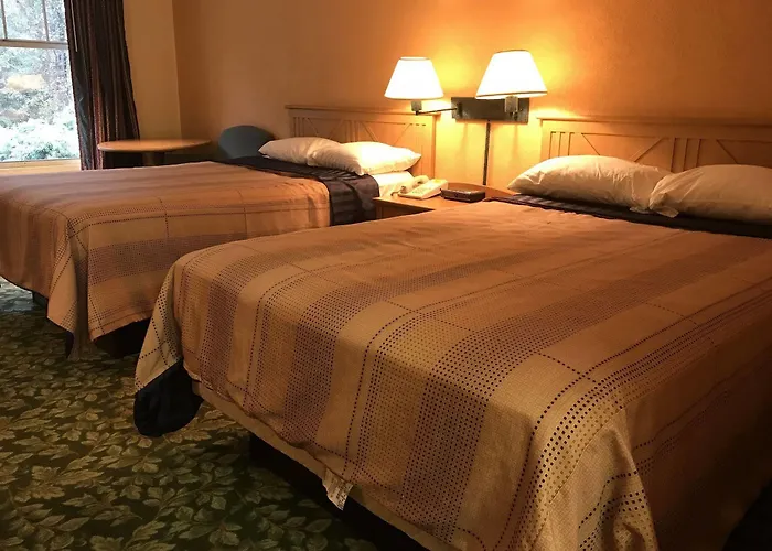 Seven Hills Hotel